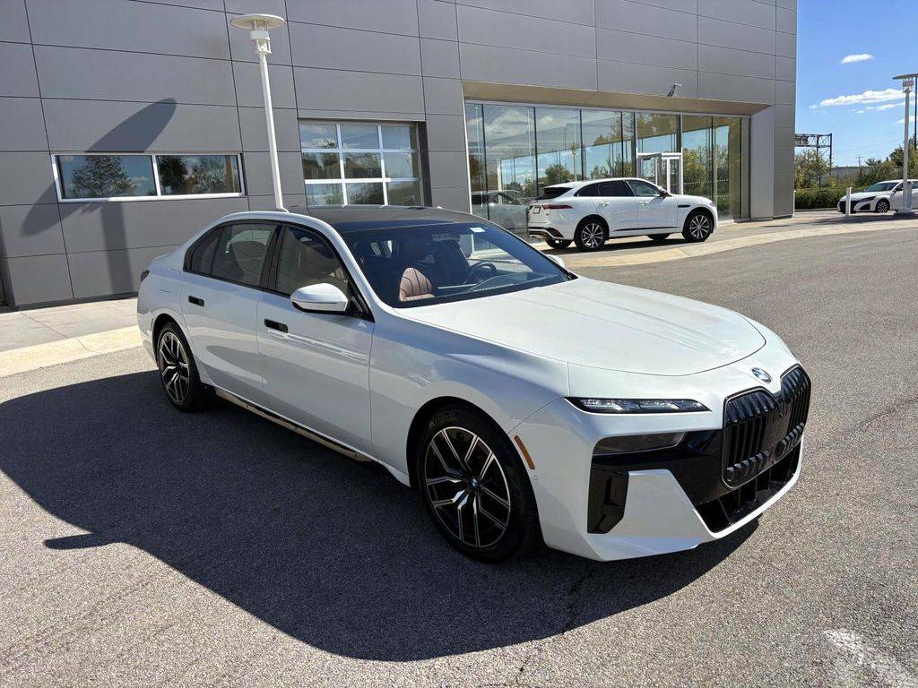 2025 BMW 7 Series 760i — Sedan — 1,032 mi — Dublin, OH