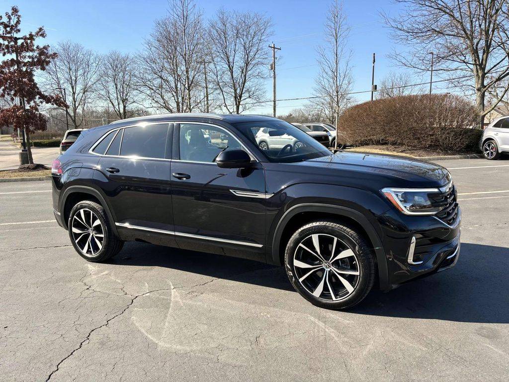 2024 Volkswagen Atlas Cross Sport SEL Premium R-Line — SUV — 5,960 mi — Dublin, OH