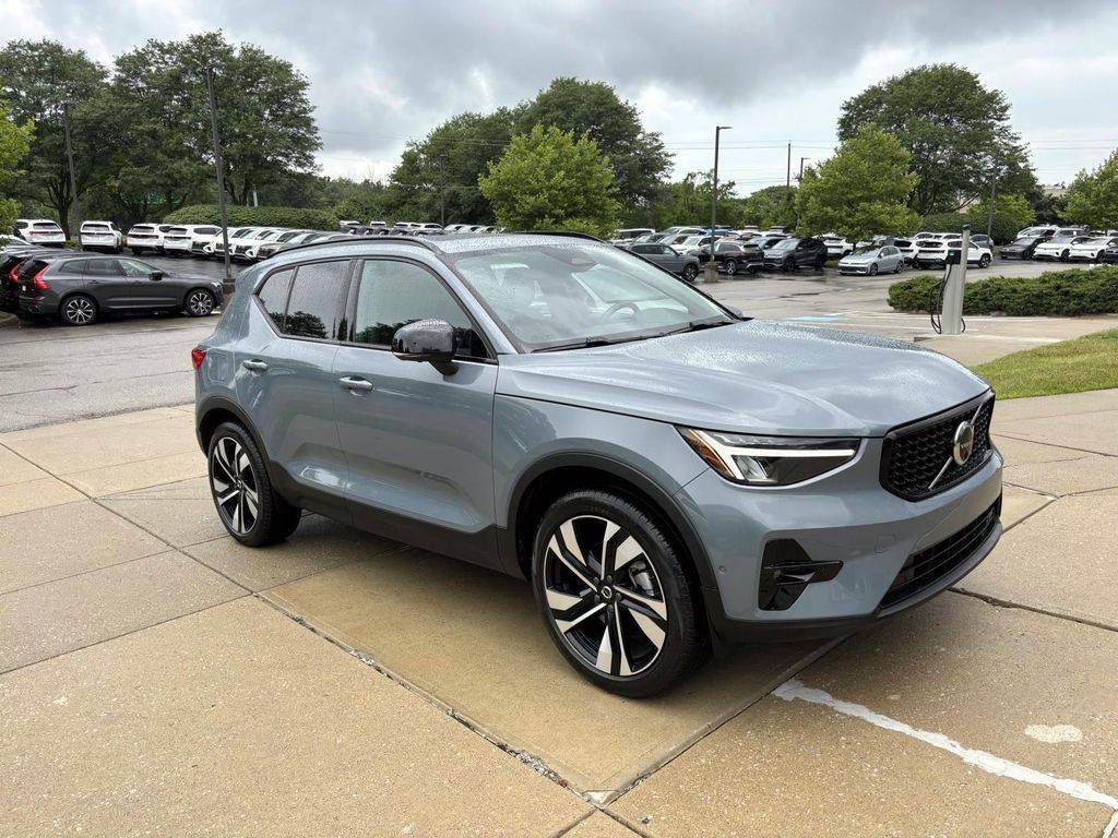 2023 Volvo XC40 Plus — SUV — 20,446 mi — Dublin, OH