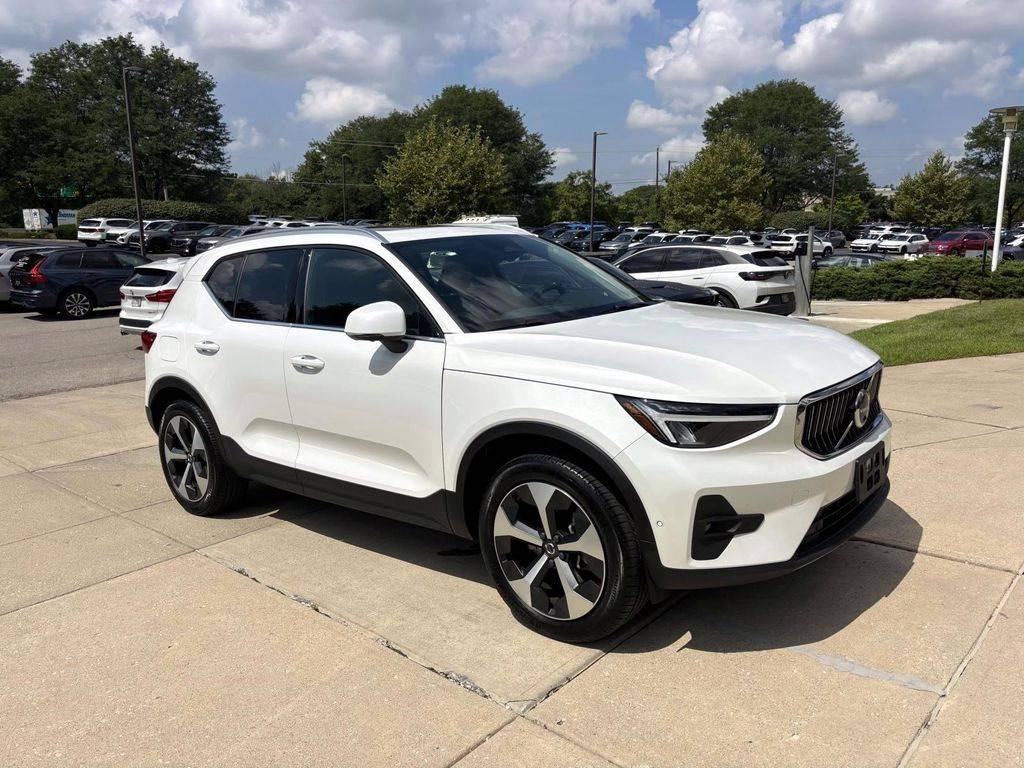 2025 Volvo XC40 Plus — SUV — 21,453 mi — Dublin, OH