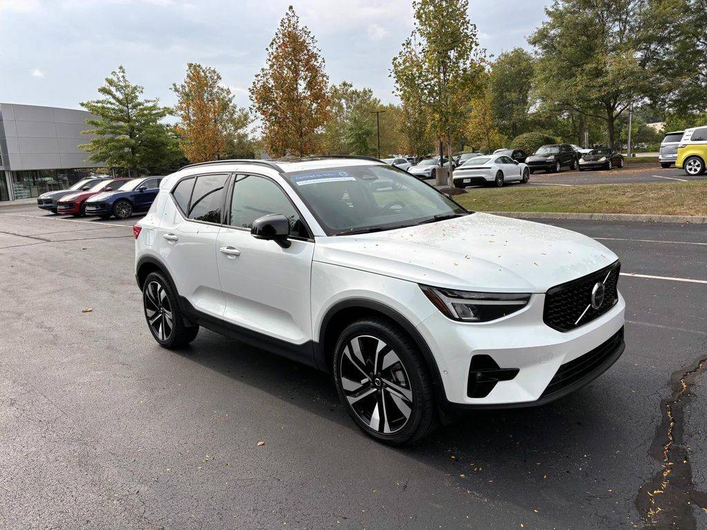 2025 Volvo XC40 Plus — SUV — 11,924 mi — Dublin, OH