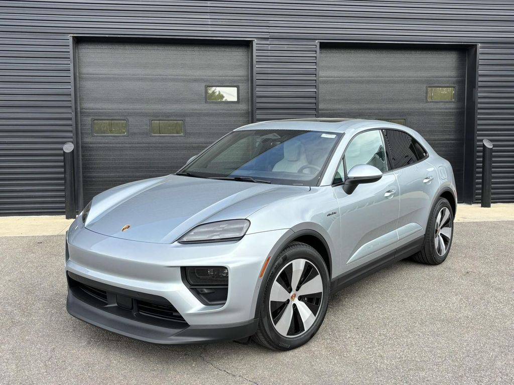 2025 Porsche Macan Electric 4 — SUV — 8 mi — Dublin, OH