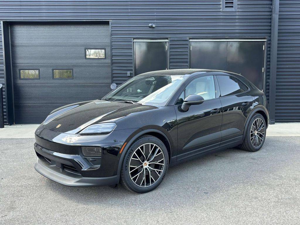 2025 Porsche Macan Electric Electric — SUV — 26 mi — Dublin, OH