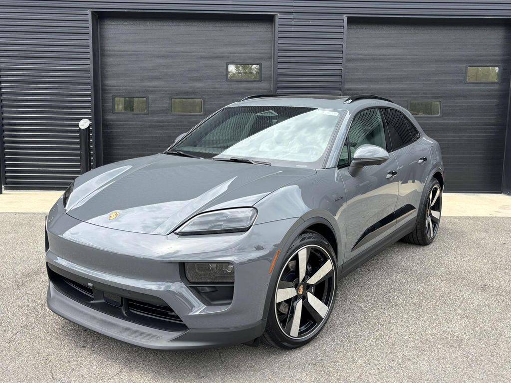 2025 Porsche Macan Electric 4 — SUV — 39 mi — Dublin, OH