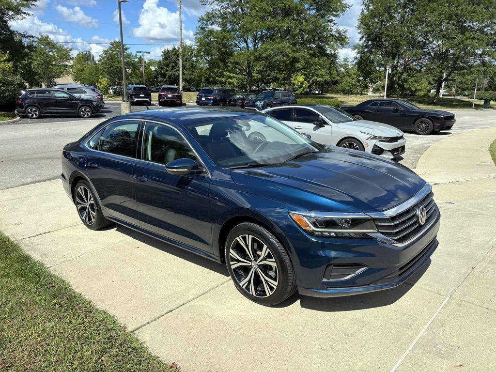 2021 Volkswagen Passat SE — Sedan — 54,628 mi — Dublin, OH
