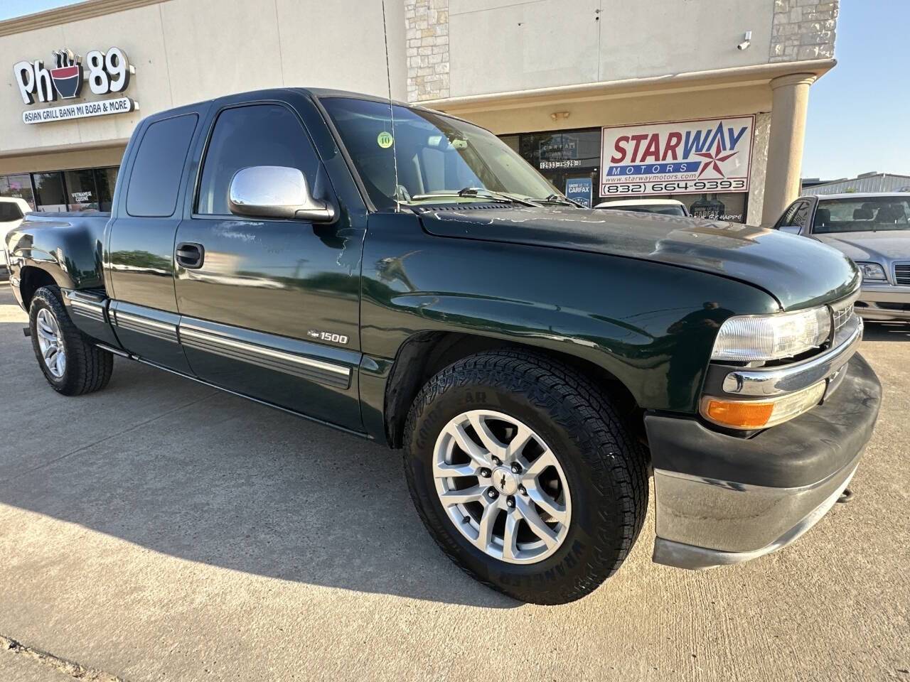 2001 Chevrolet Silverado 1500 LS — Pickup Truck — 159,104 mi — Houston, TX