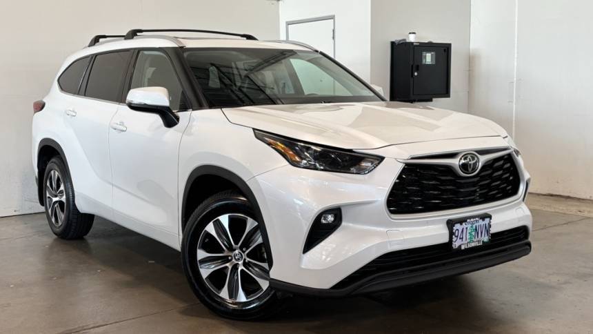 2022 Toyota Highlander XLE — SUV — 59,691 mi — Wilsonville, OR