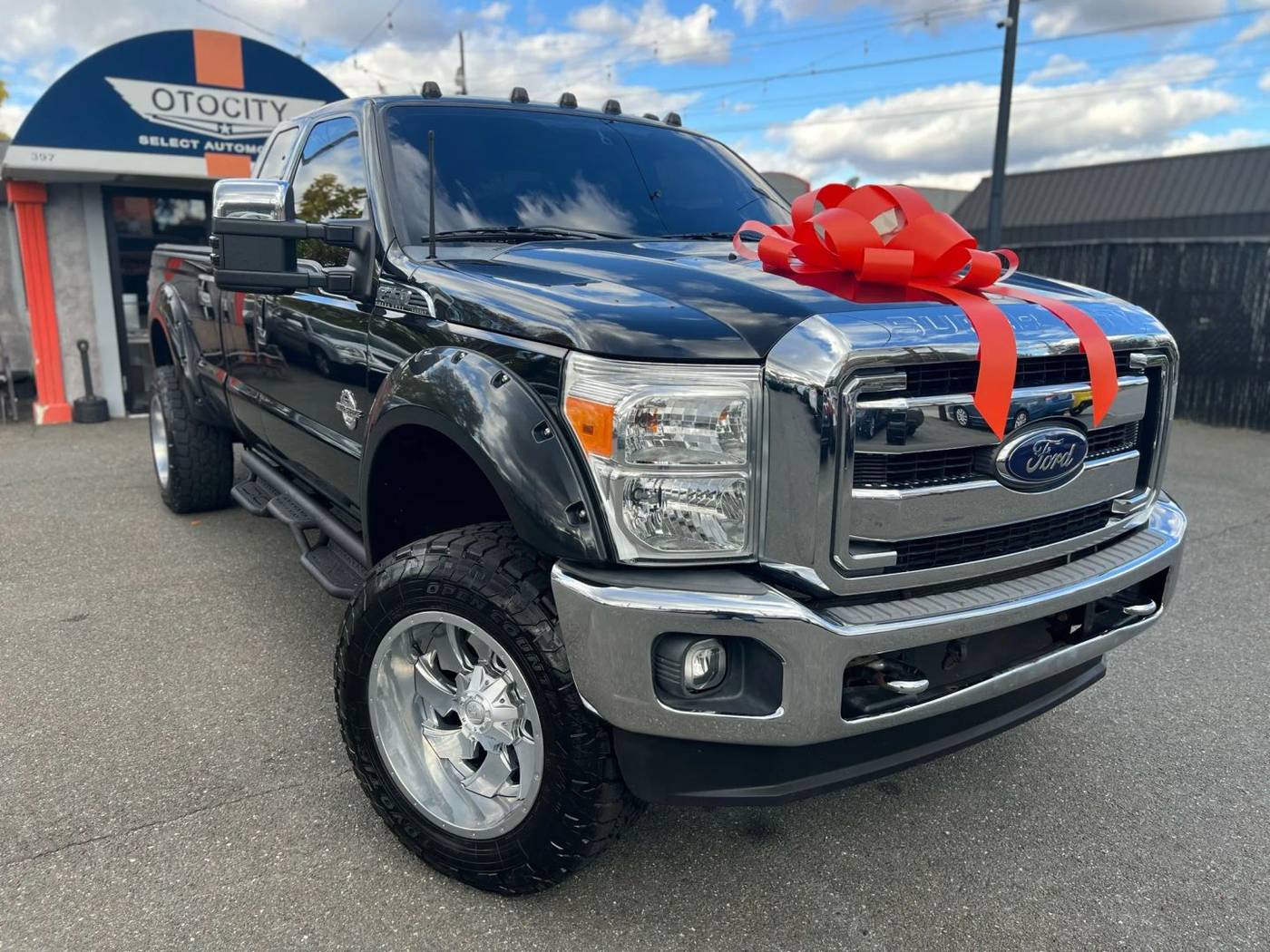 2014 Ford Super Duty F-350 Lariat — Pickup Truck — 132,737 mi — Totowa, NJ