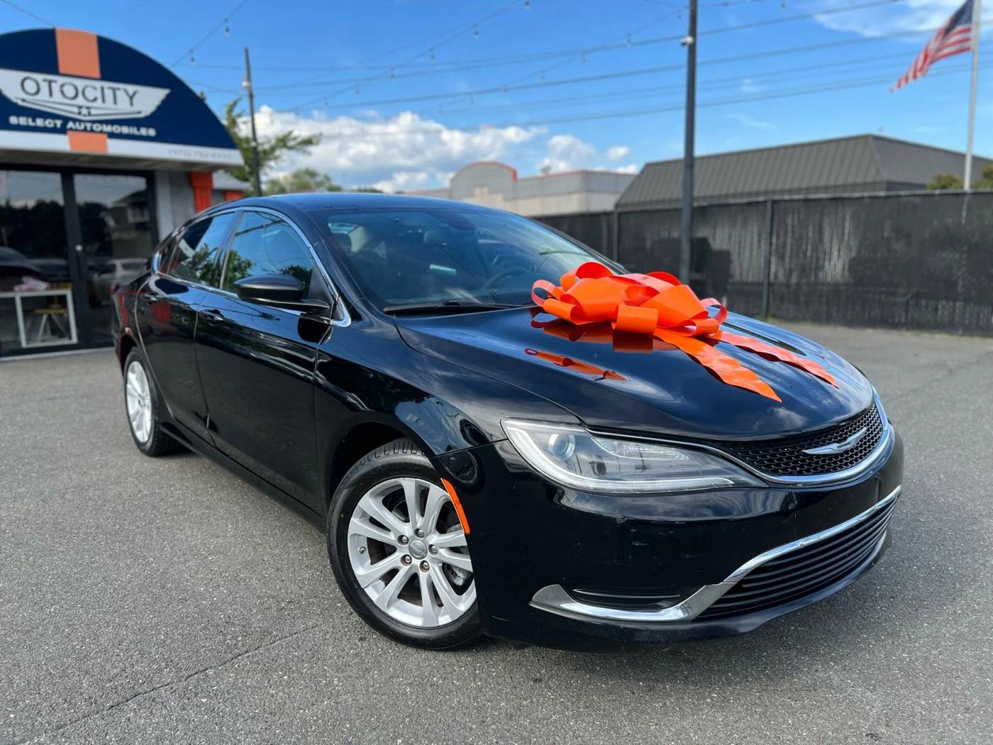 2015 Chrysler 200 Limited — Sedan — 123,875 mi — Totowa, NJ
