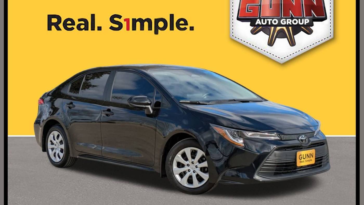 2025 Toyota Corolla LE — Sedan — 2,471 mi — Selma, TX