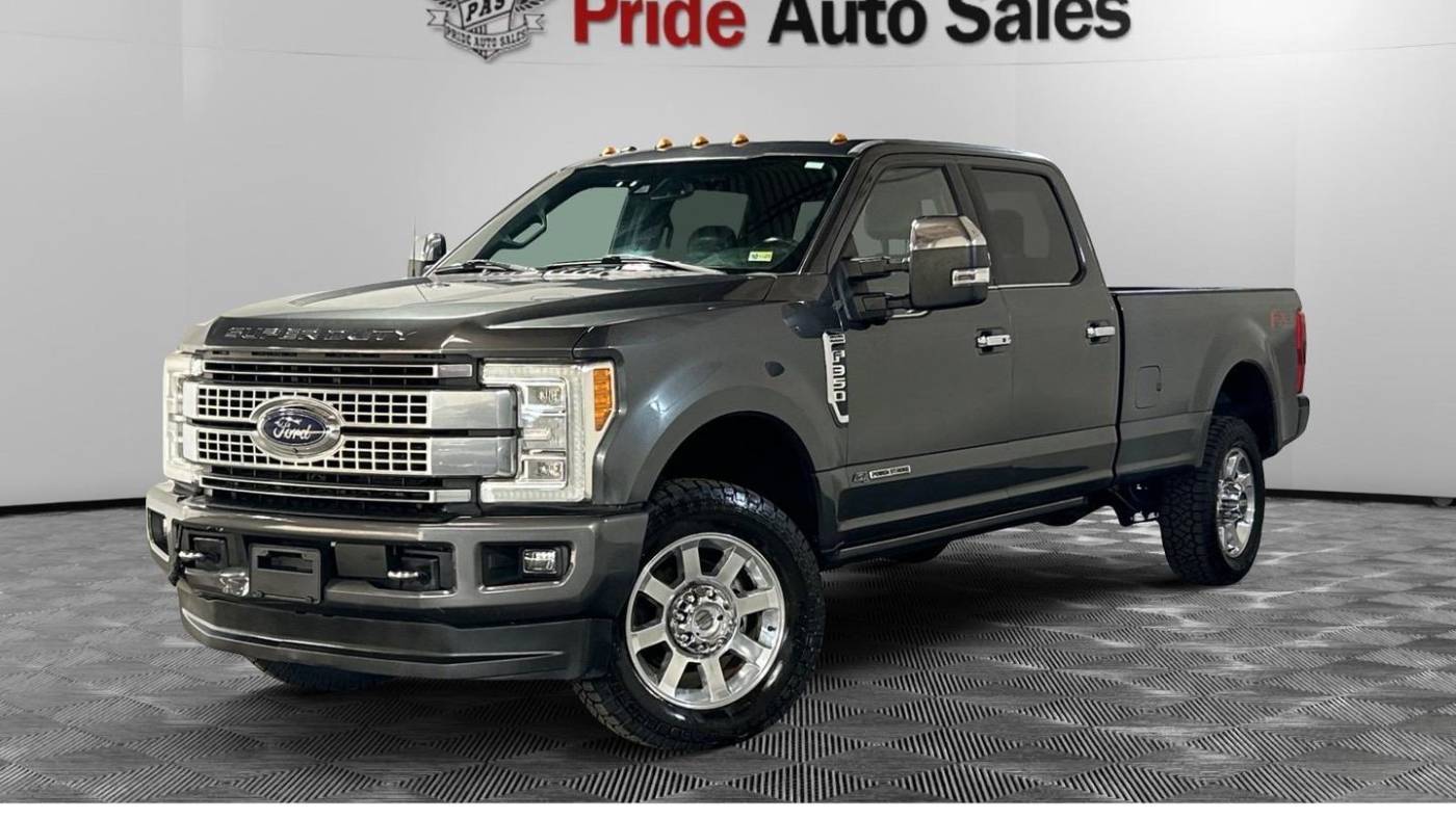 2017 Ford Super Duty F-350 Platinum — Pickup Truck — 138,988 mi — Fredericksburg, VA