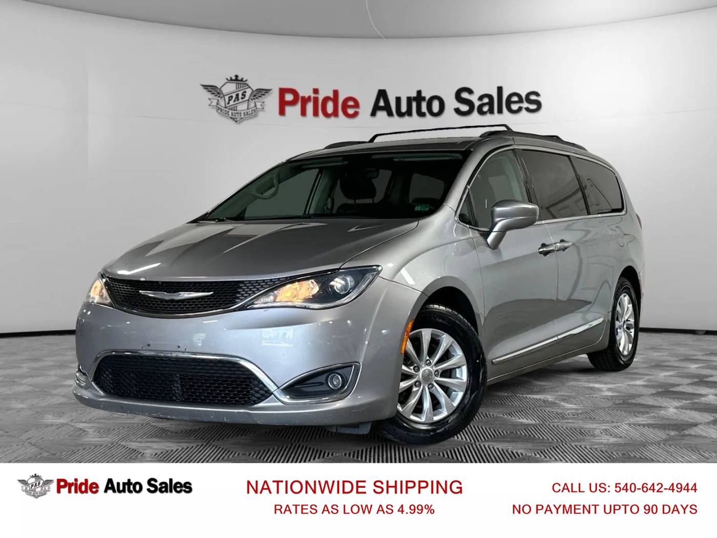 2017 Chrysler Pacifica Touring L — Minivan — 110,619 mi — Fredericksburg, VA