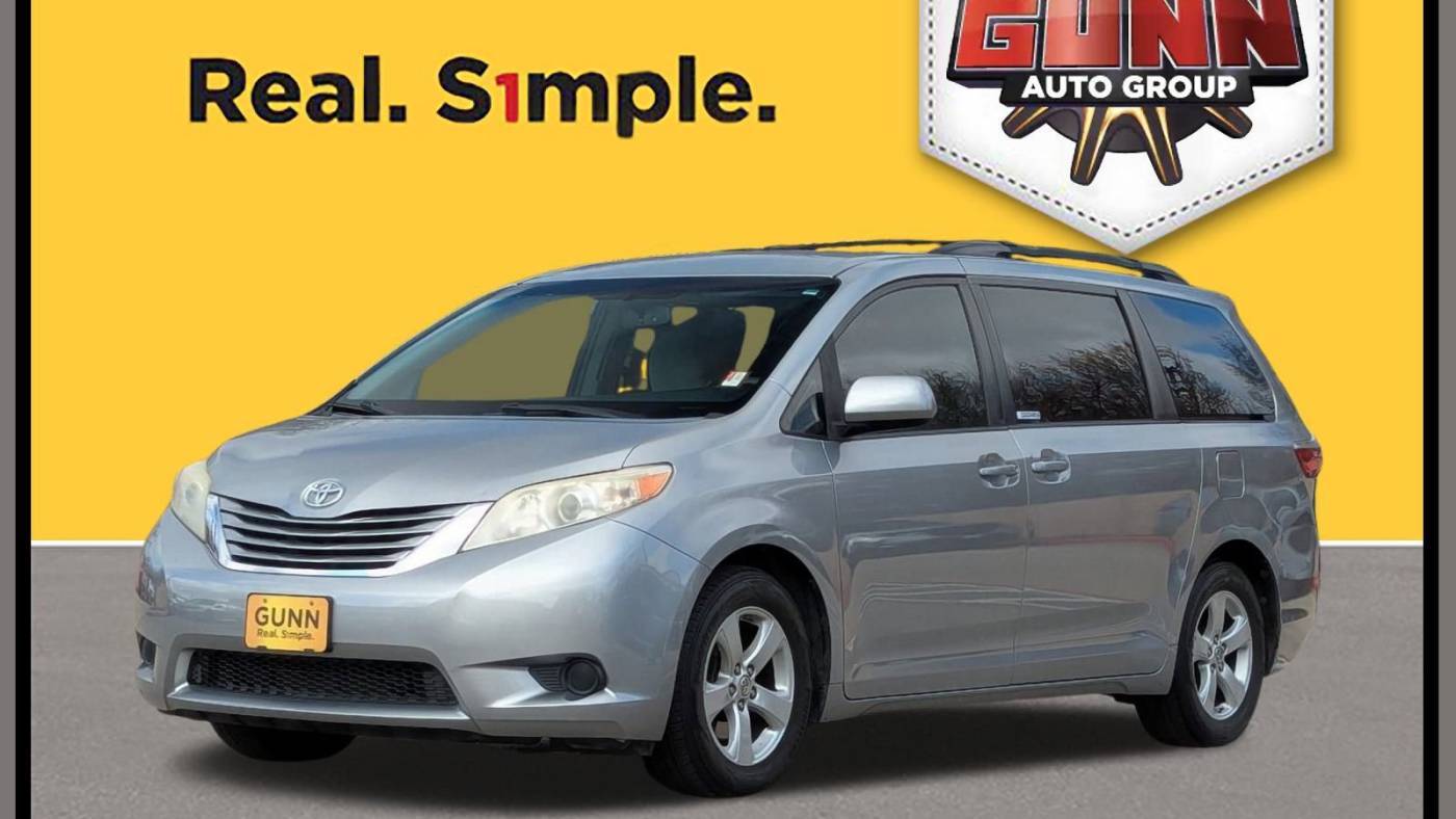 2015 Toyota Sienna LE — Minivan — 112,891 mi — San Antonio, TX