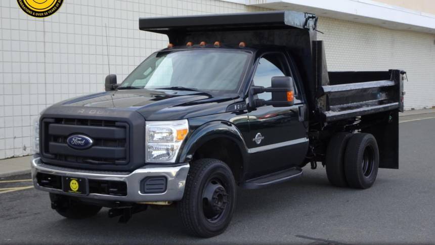 2014 Ford Super Duty F-350 Chassis Cab XLT — Chassis Cab Truck — 125,001 mi — Somerville, MA