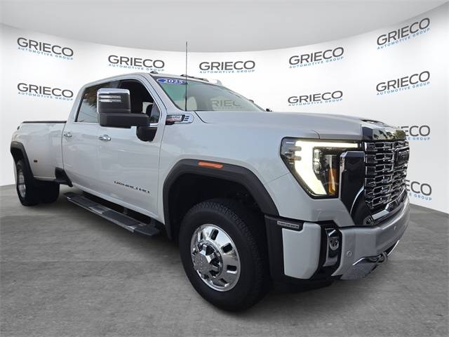 2025 GMC Sierra 3500HD Denali — Pickup Truck — 8,821 mi — Delray Beach, FL