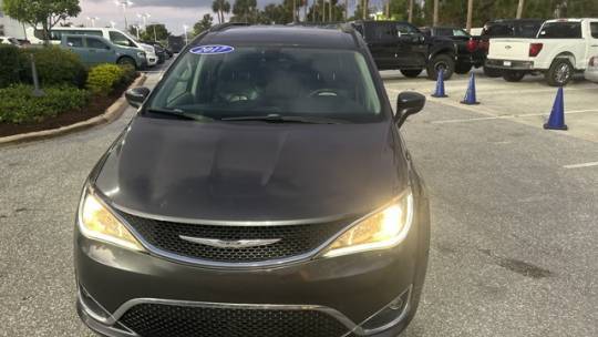 2017 Chrysler Pacifica Touring L — Minivan — 93,477 mi — Delray Beach, FL