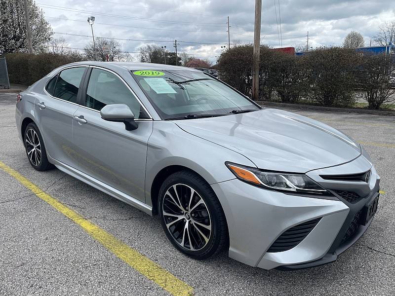 2019 Toyota Camry SE — Sedan — 41,592 mi — Frankfort, KY