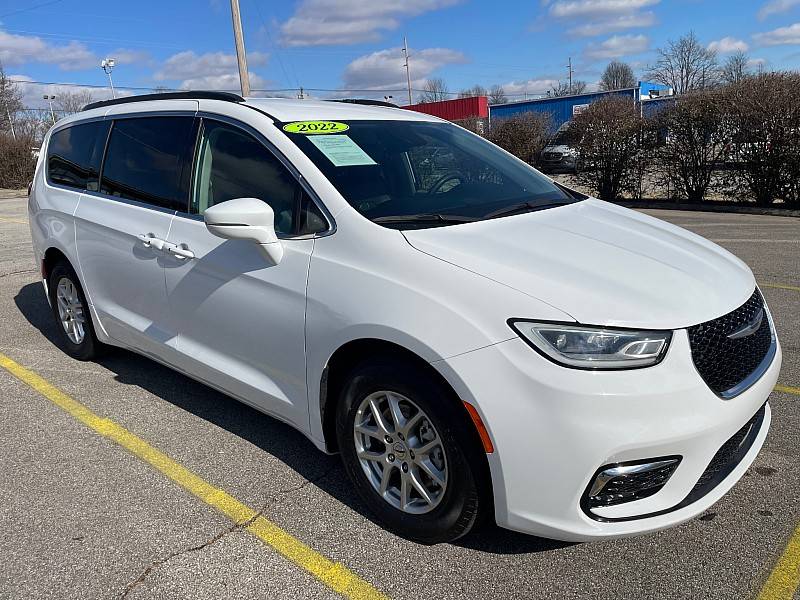 2022 Chrysler Pacifica Touring L — Minivan — 64,274 mi — Frankfort, KY