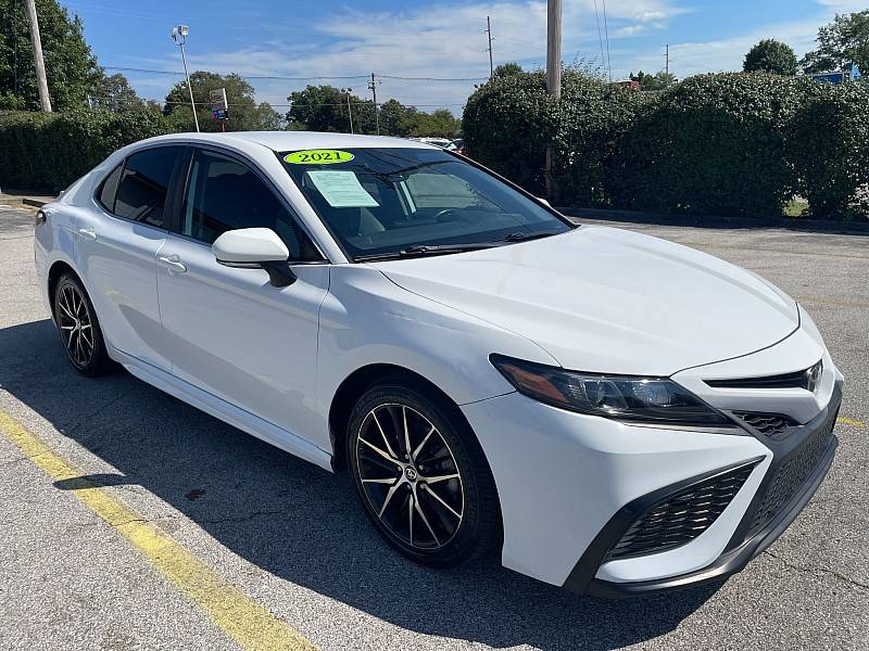 2021 Toyota Camry SE — Sedan — 61,669 mi — Frankfort, KY