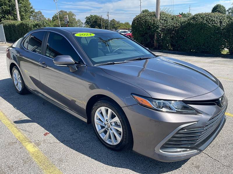 2024 Toyota Camry LE — Sedan — 38,067 mi — Frankfort, KY