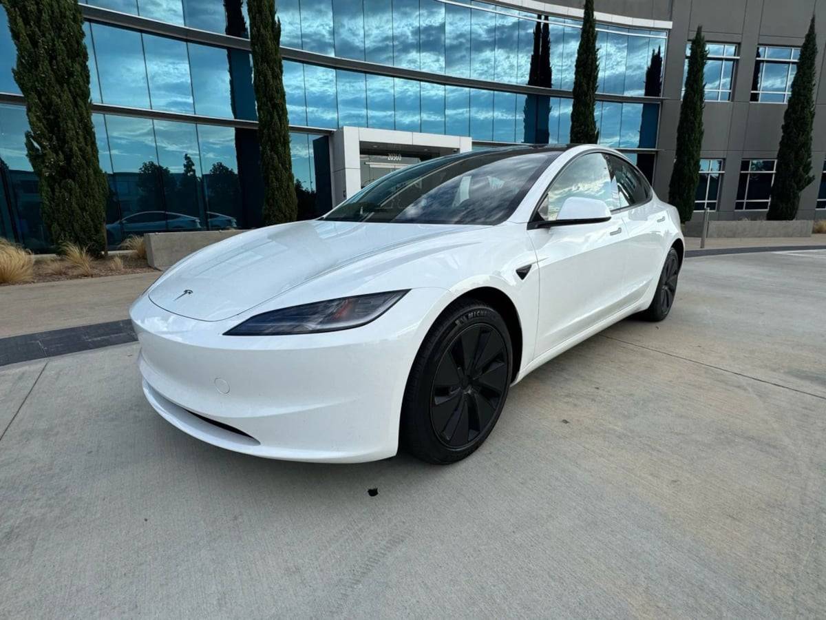 2024 Tesla Model 3 Standard — Sedan — 902 mi — Newport Beach, CA