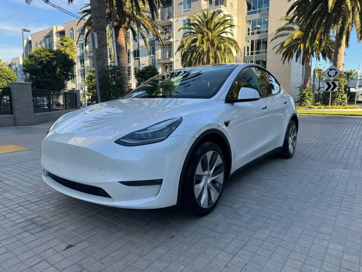 2021 Tesla Model Y Long Range — SUV — 28,388 mi — Newport Beach, CA