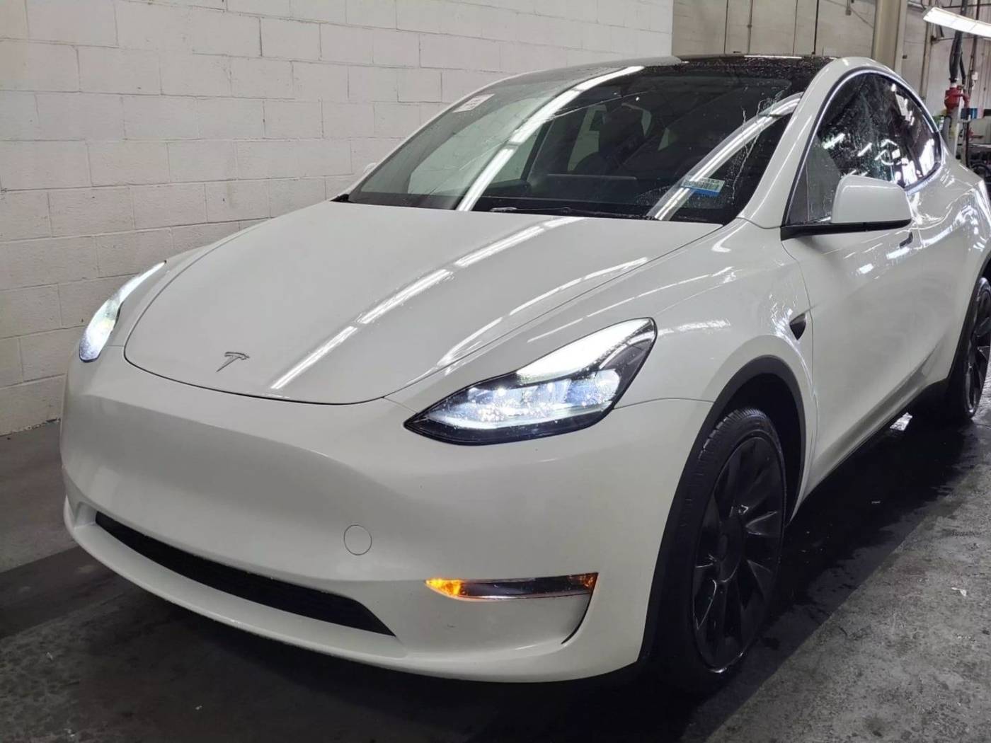 2023 Tesla Model Y Long Range — SUV — 20,830 mi — Newport Beach, CA
