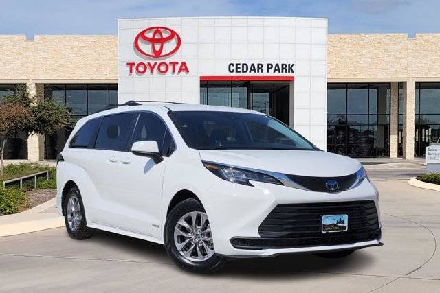 2021 Toyota Sienna LE — Minivan — 58,346 mi — Leander, TX
