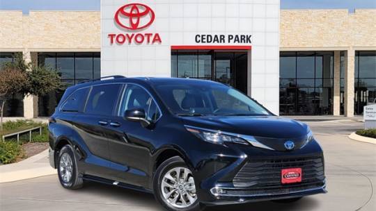 2024 Toyota Sienna XLE — Minivan — 17,157 mi — Leander, TX