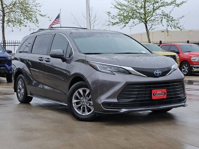 2023 Toyota Sienna LE — Minivan — 37,589 mi — Leander, TX