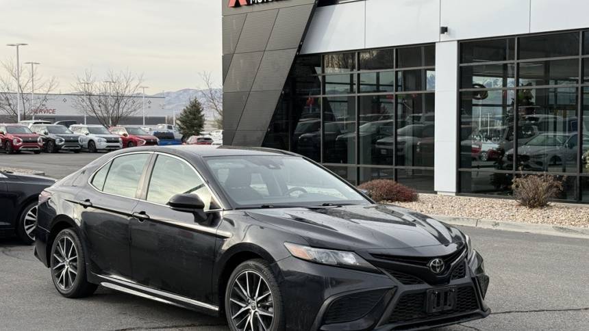 2022 Toyota Camry SE — Sedan — 61,151 mi — Sandy, UT