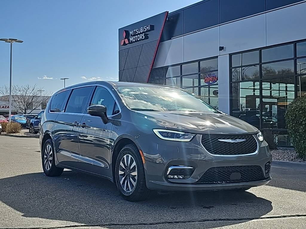 2023 Chrysler Pacifica Hybrid Touring L — Minivan — 56,483 mi — Sandy, UT