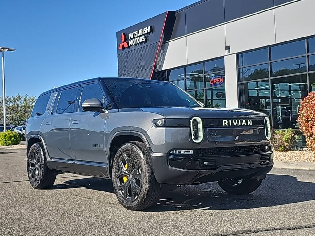 2023 Rivian R1S