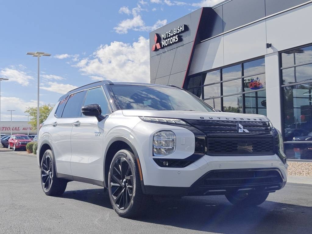 2025 Mitsubishi Outlander Plug-In Hybrid SEL — SUV — 5,904 mi — Sandy, UT