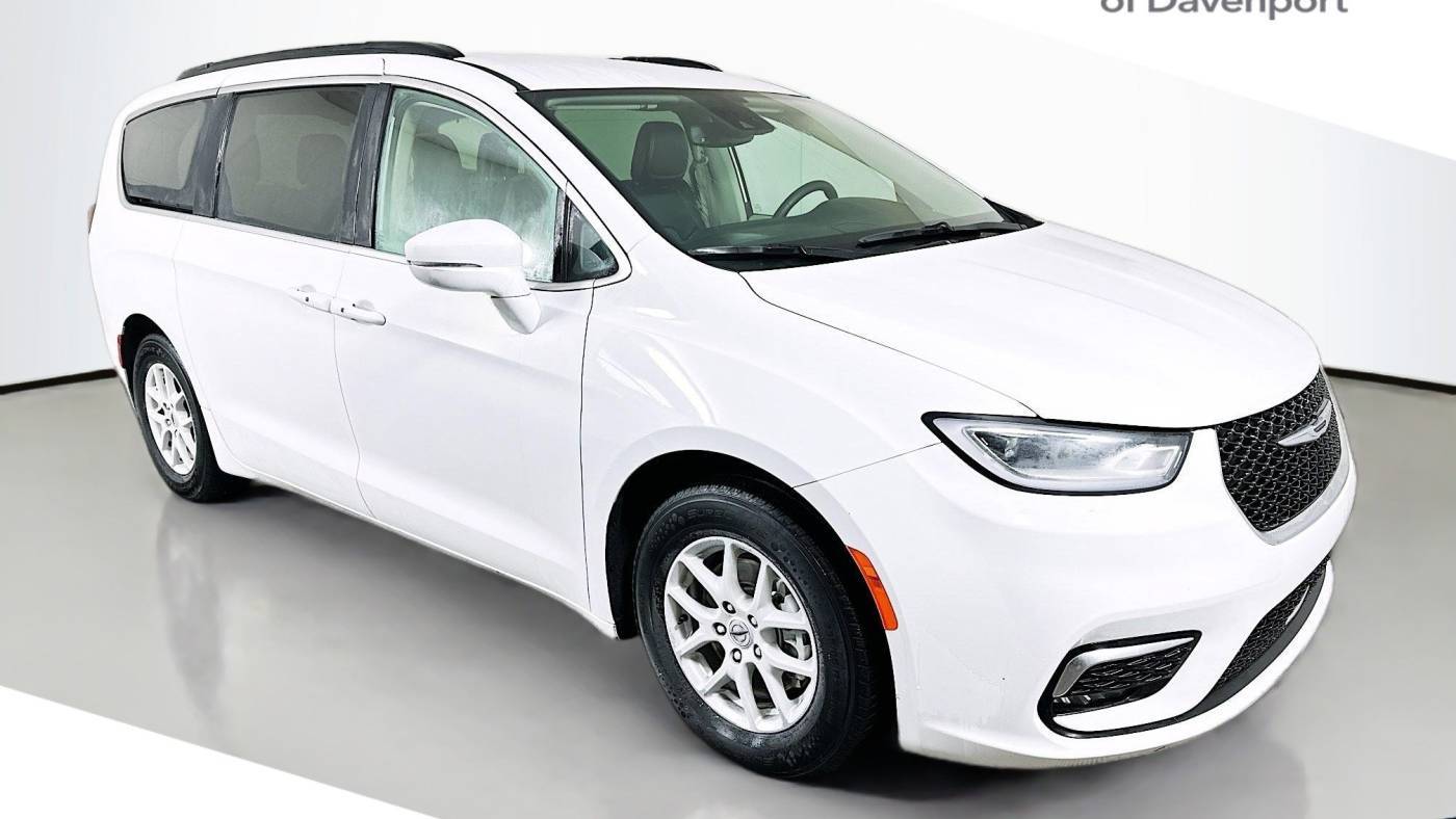 2022 Chrysler Pacifica Touring L — Minivan — 72,873 mi — Davenport, IA