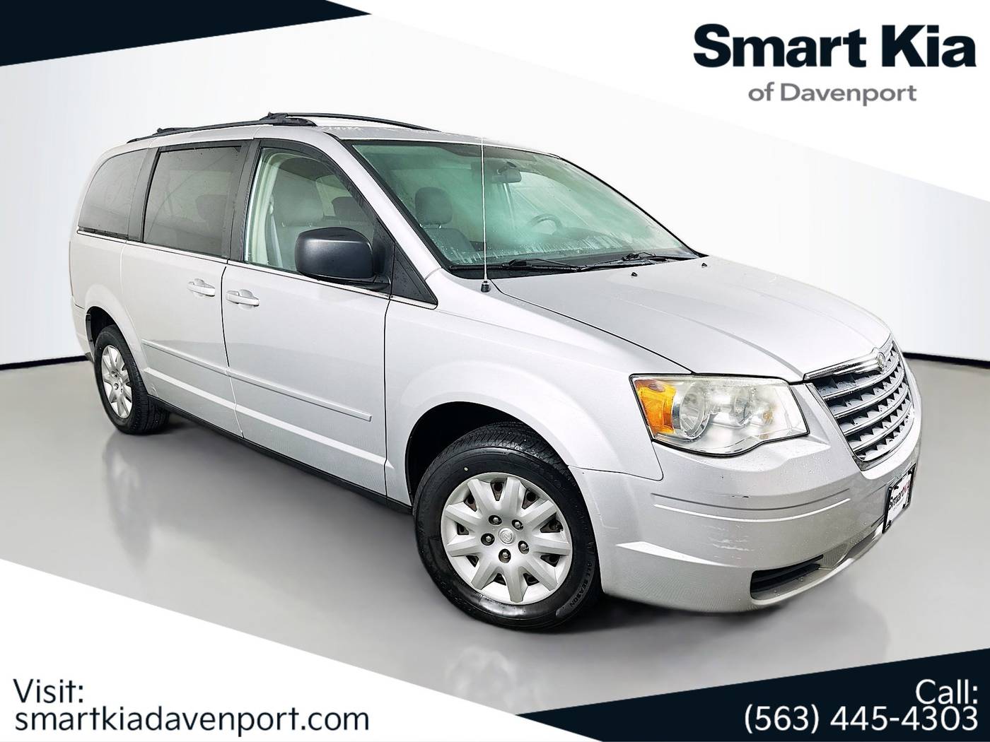 2010 Chrysler Town & Country LX — Minivan — 80,045 mi — Davenport, IA