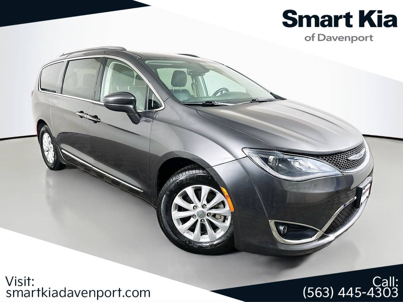2019 Chrysler Pacifica Touring L — Minivan — 117,865 mi — Davenport, IA