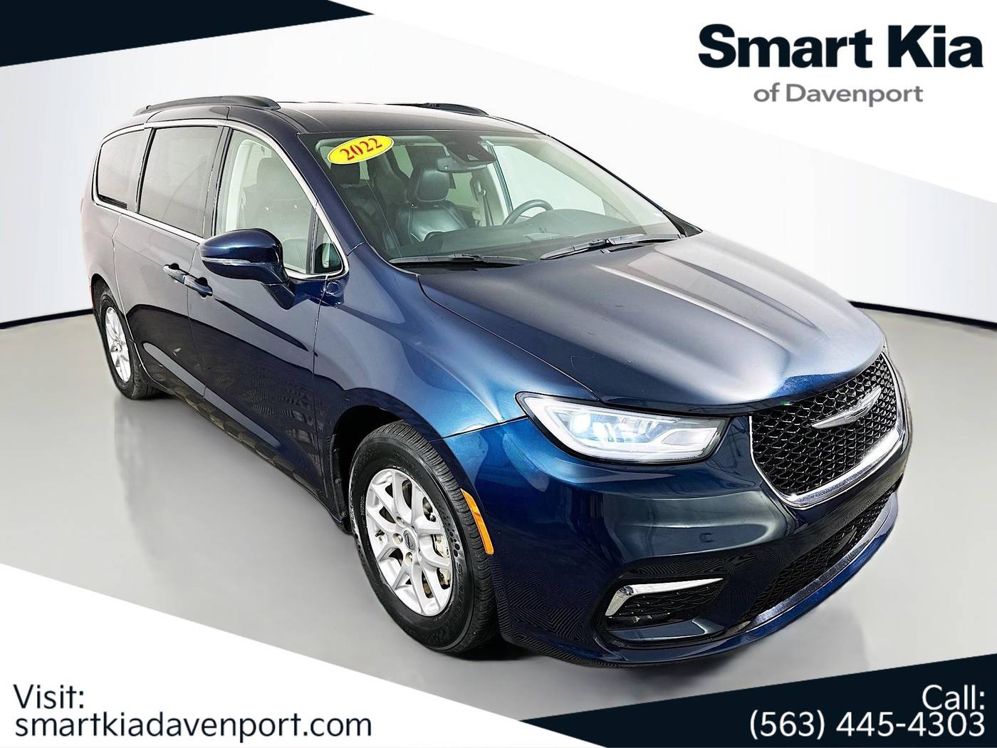 2022 Chrysler Pacifica Touring L — Minivan — 71,885 mi — Davenport, IA