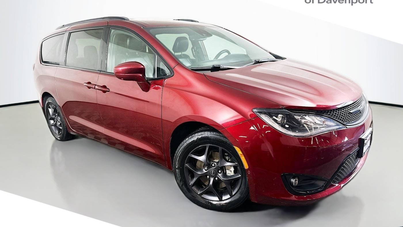 2020 Chrysler Pacifica Touring L Plus — Minivan — 83,904 mi — Davenport, IA