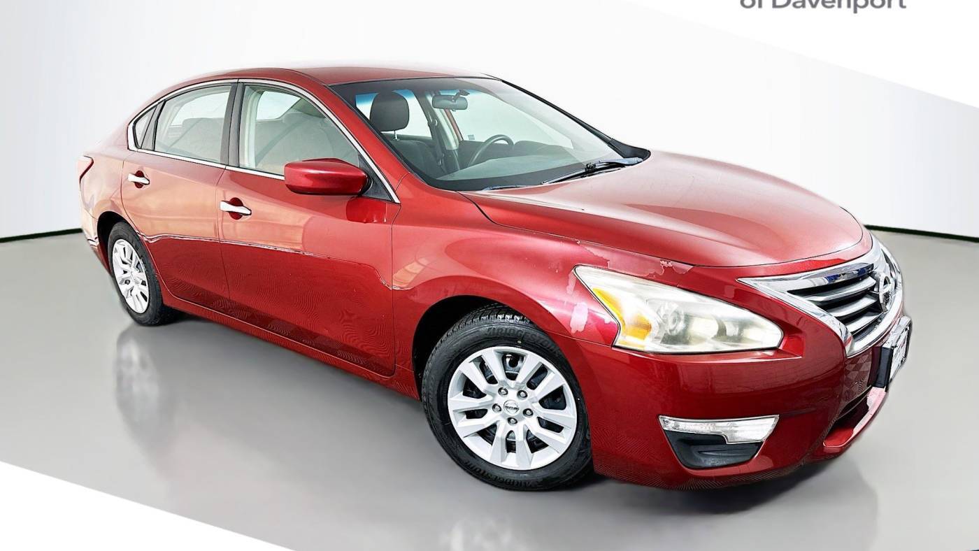 2013 Nissan Altima 2.5 S — Sedan — 155,051 mi — Davenport, IA