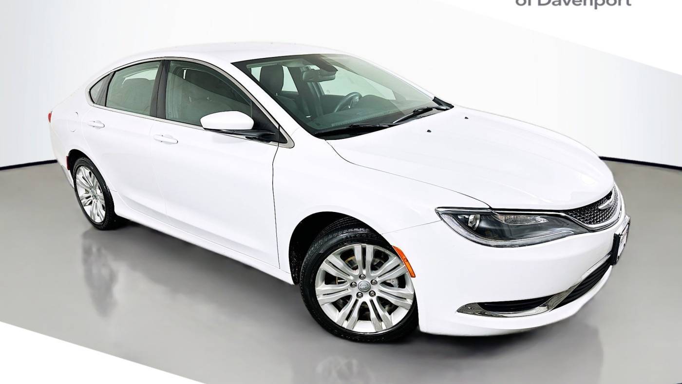 2015 Chrysler 200 Limited — Sedan — 94,629 mi — Davenport, IA