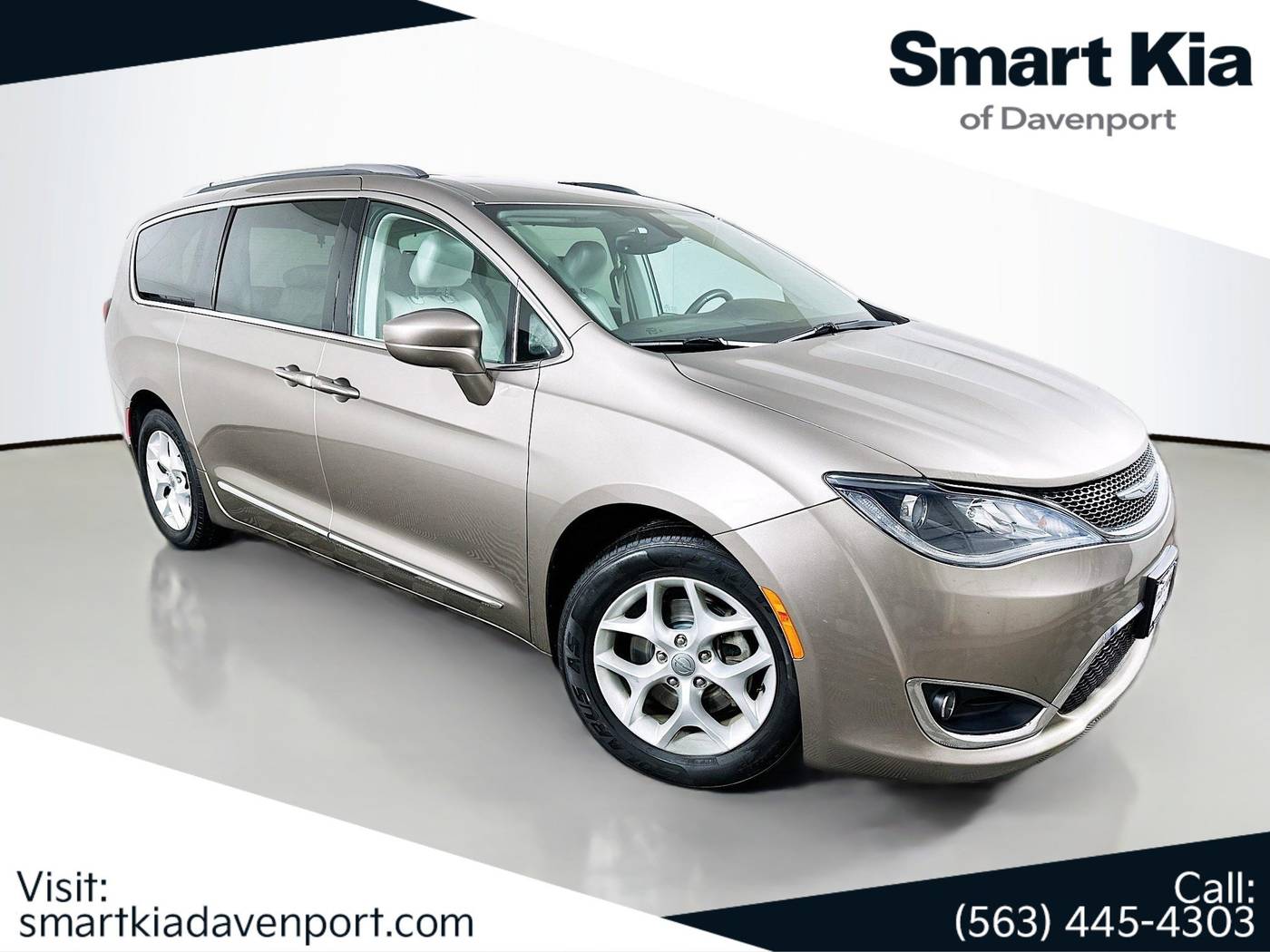 2017 Chrysler Pacifica Touring L Plus — Minivan — 93,301 mi — Davenport, IA