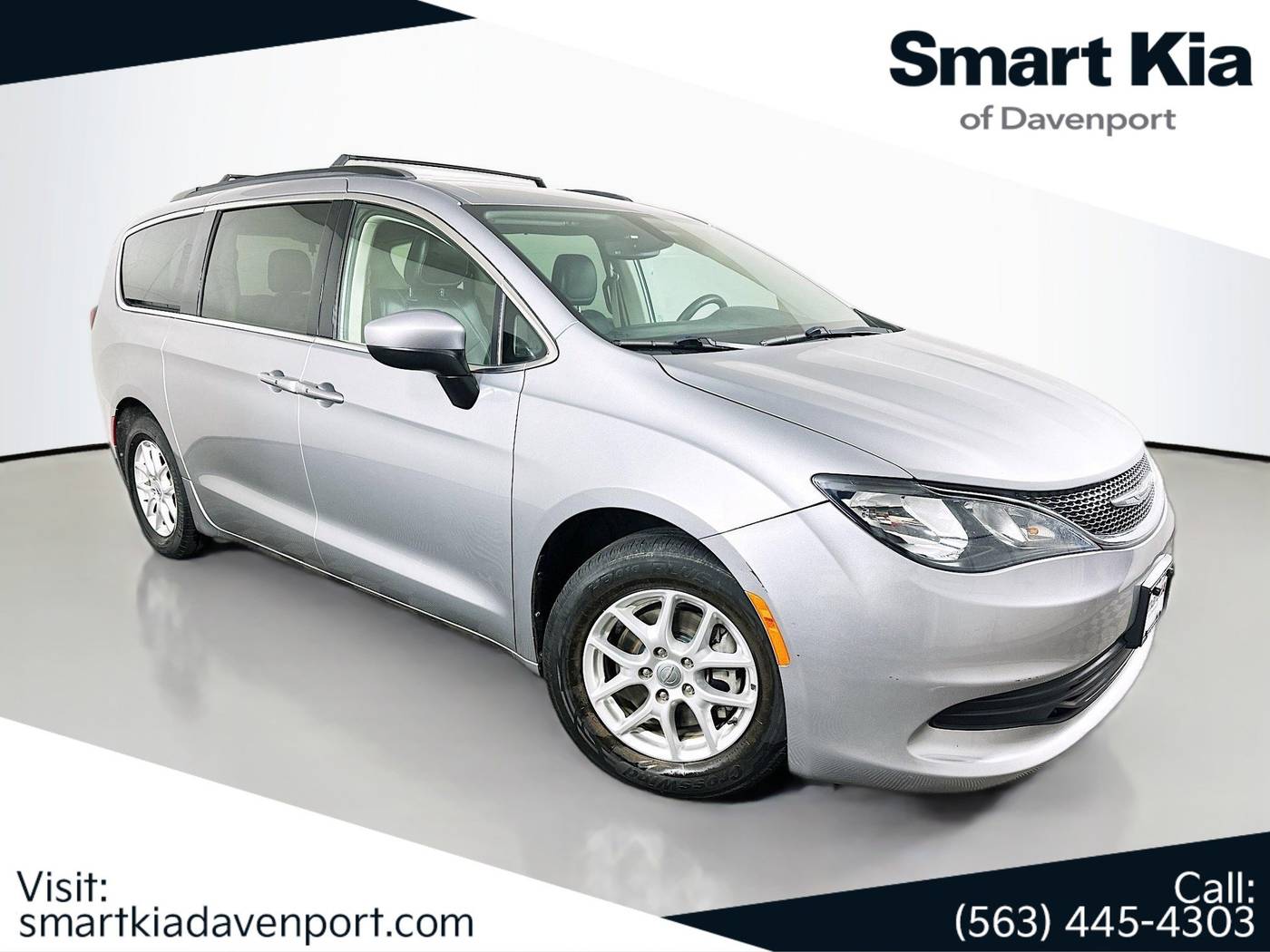 2020 Chrysler Voyager LXI — Minivan — 97,616 mi — Davenport, IA