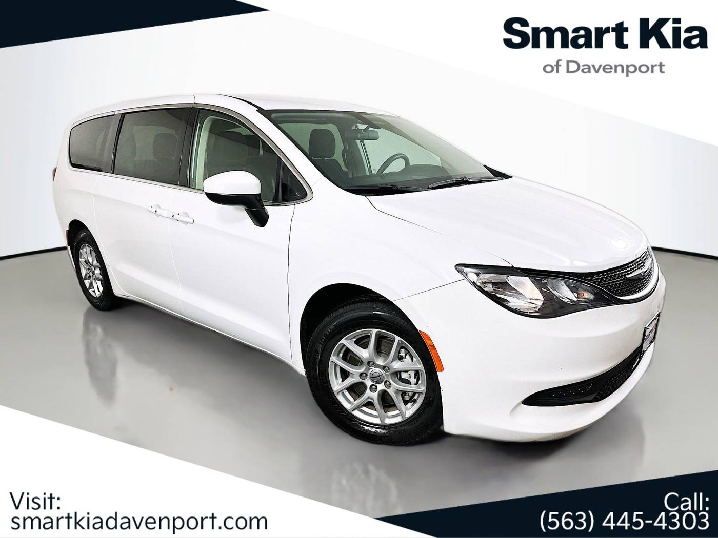 2022 Chrysler Voyager LX — Minivan — 61,401 mi — Davenport, IA