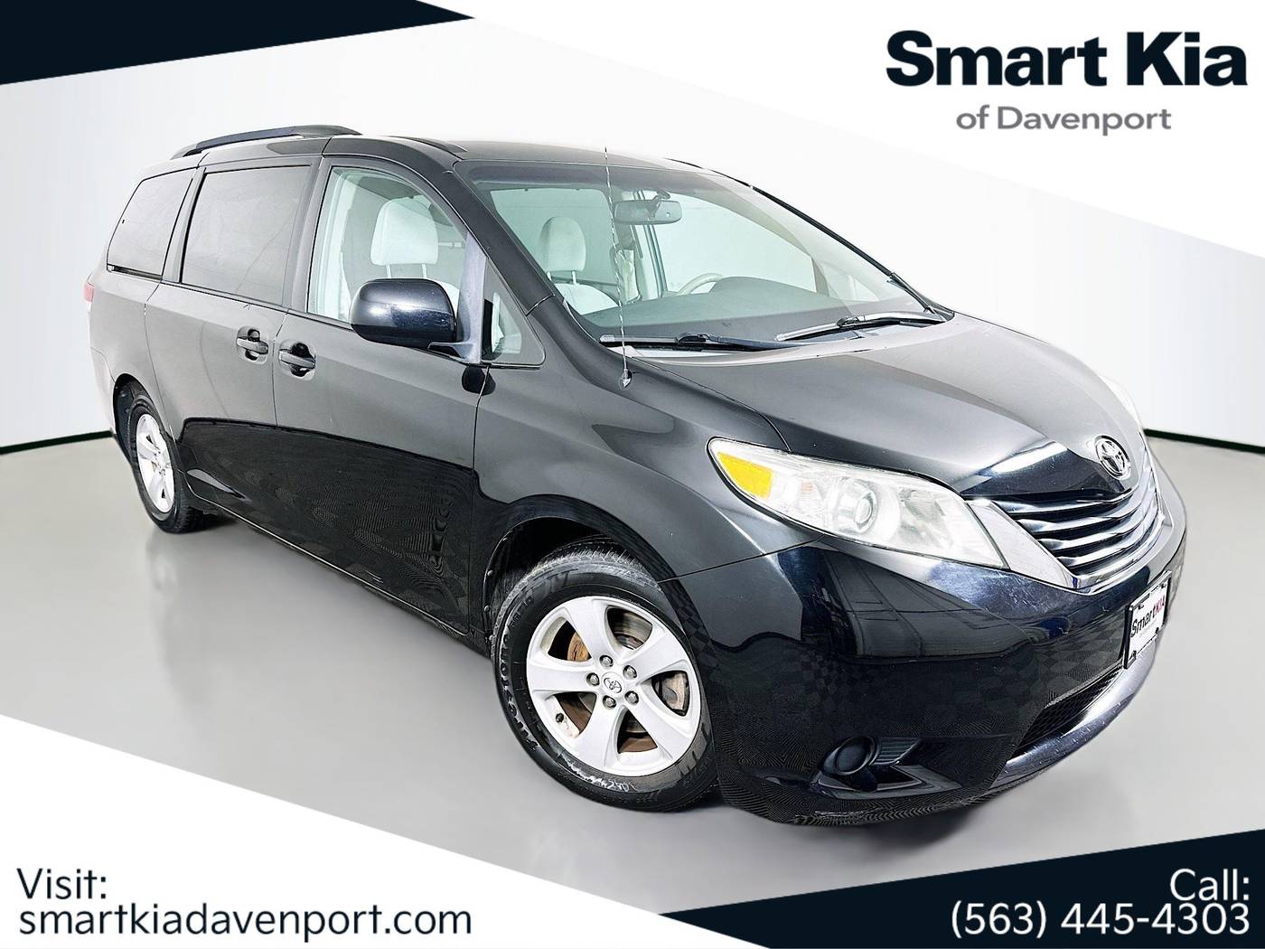 2011 Toyota Sienna Base — Minivan — 118,780 mi — Davenport, IA