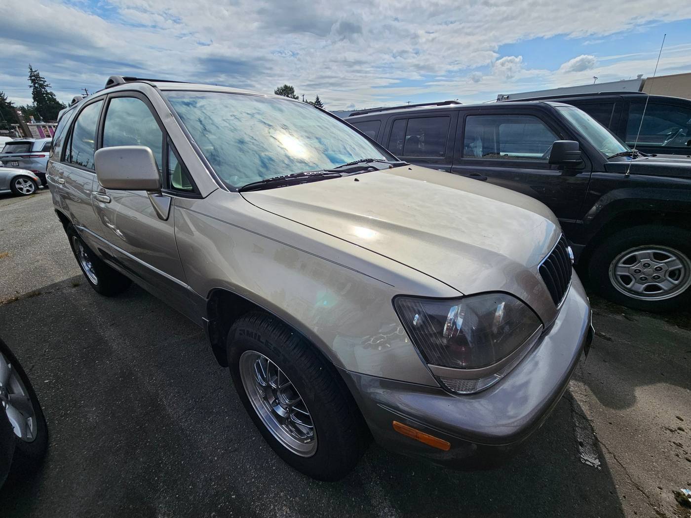 2000 Lexus RX RX 300 — SUV — 254,501 mi — Seattle, WA