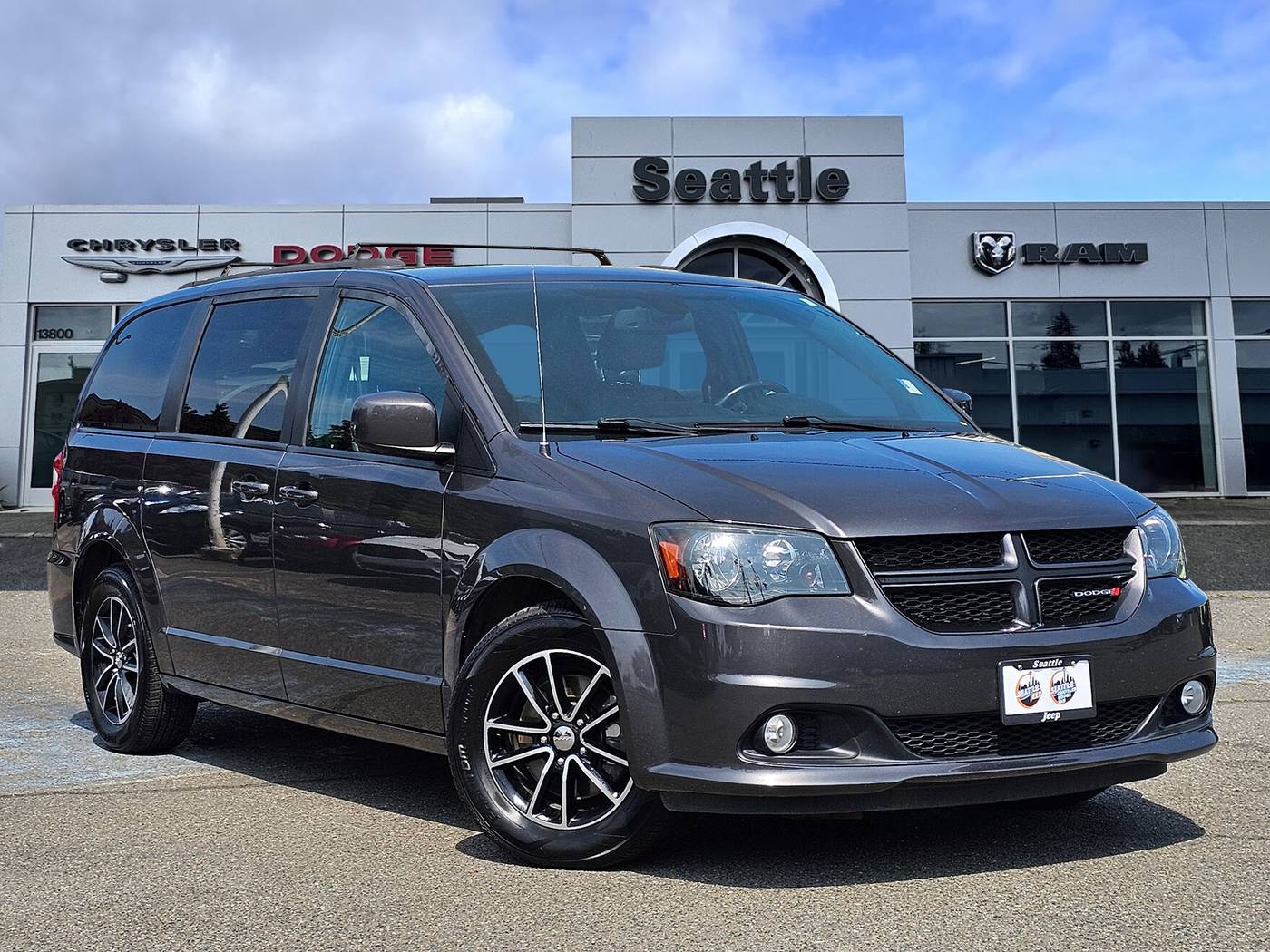 2018 Dodge Grand Caravan GT — Minivan — 121,832 mi — Seattle, WA