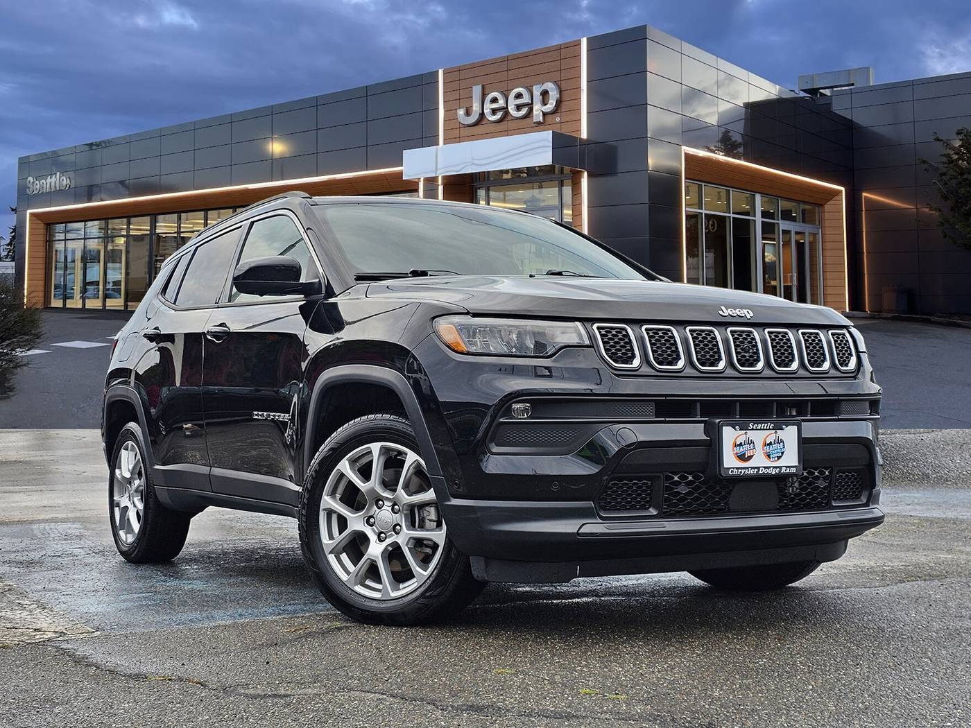 2023 Jeep Compass Latitude Lux — SUV — 44,352 mi — Seattle, WA
