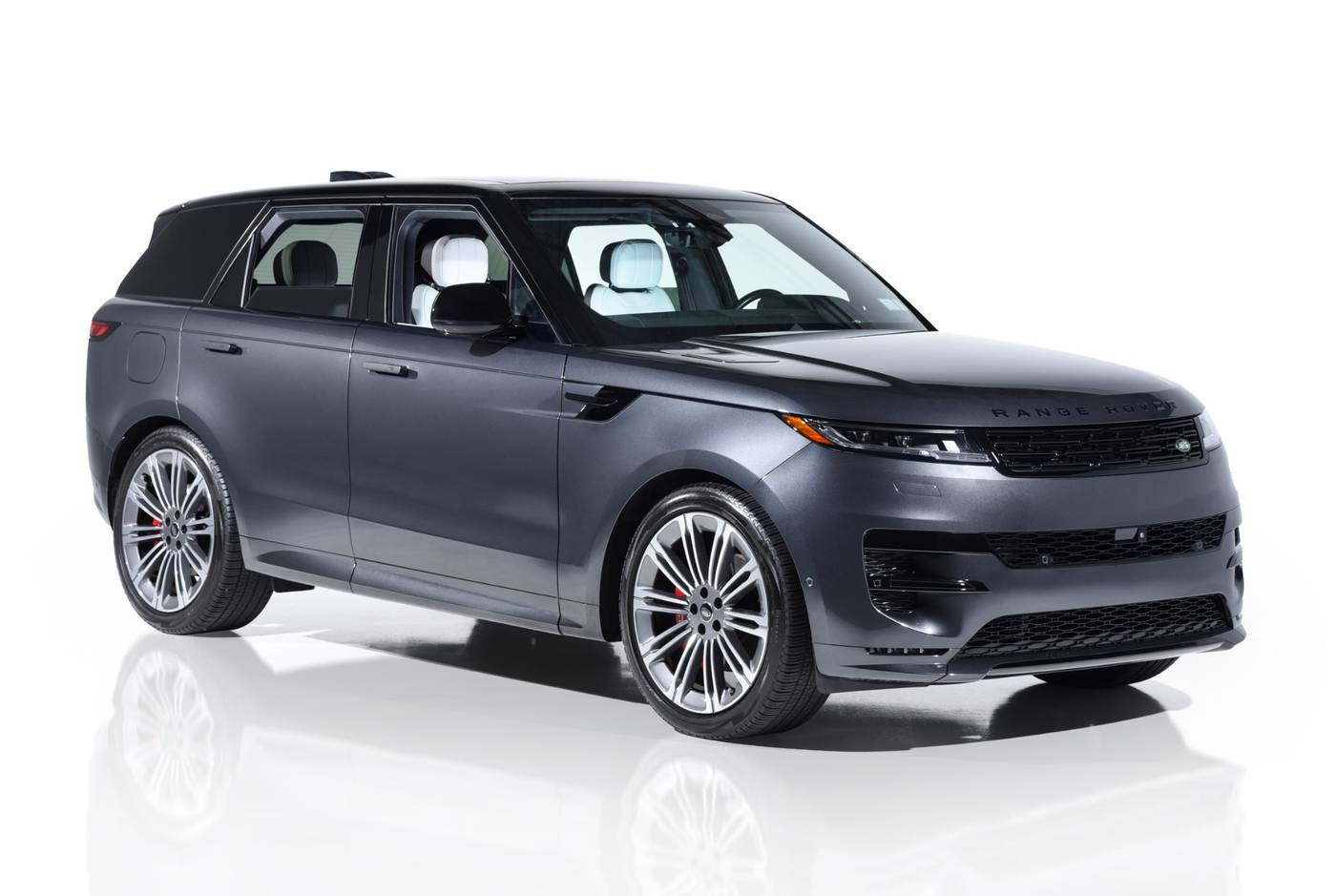 2024 Land Rover Range Rover Sport SE Dynamic — SUV — 9,145 mi — Farmingdale, NY
