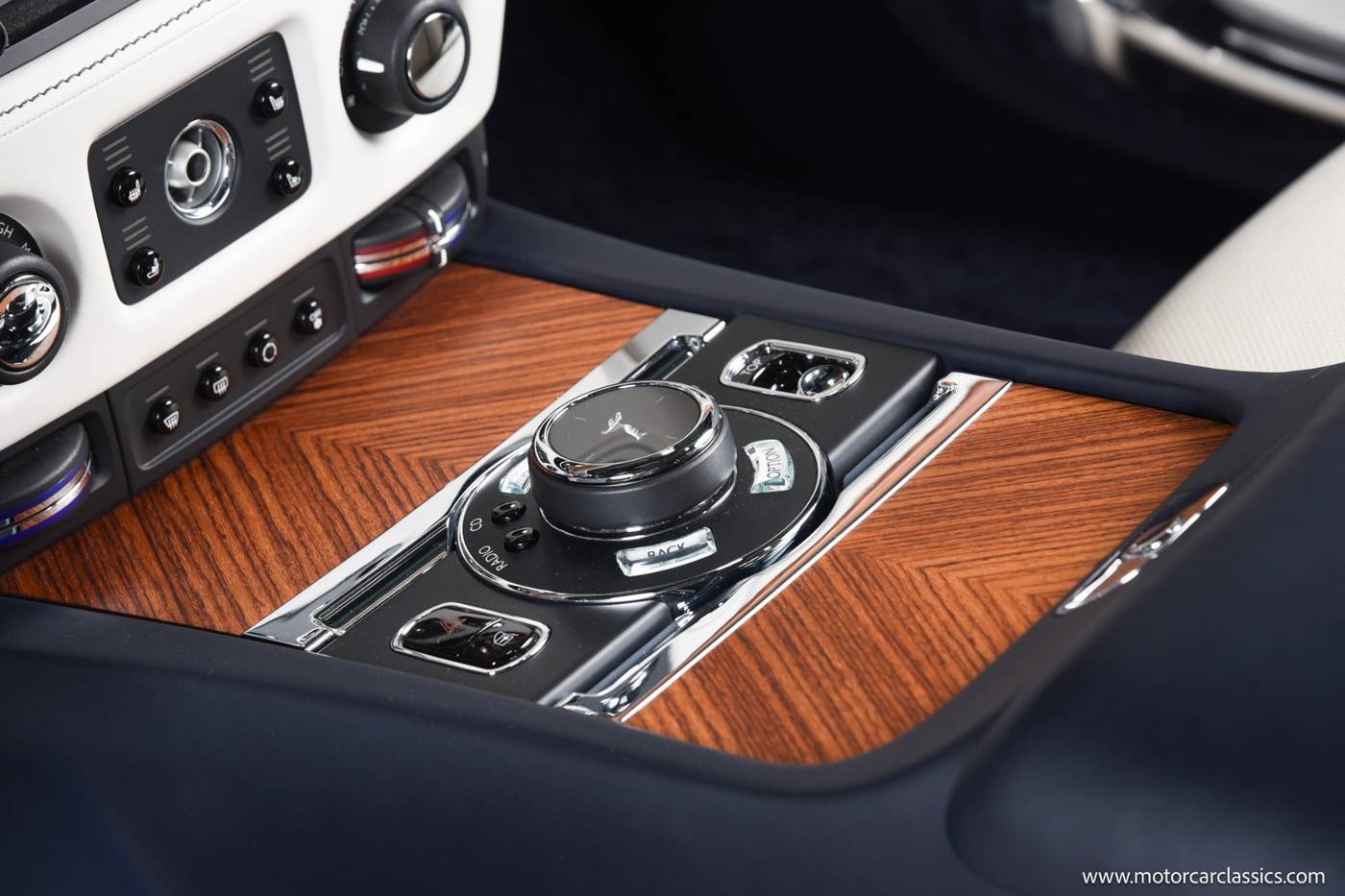 2016 Rolls-Royce Dawn Standard — Convertible — 5,615 mi — Farmingdale, NY